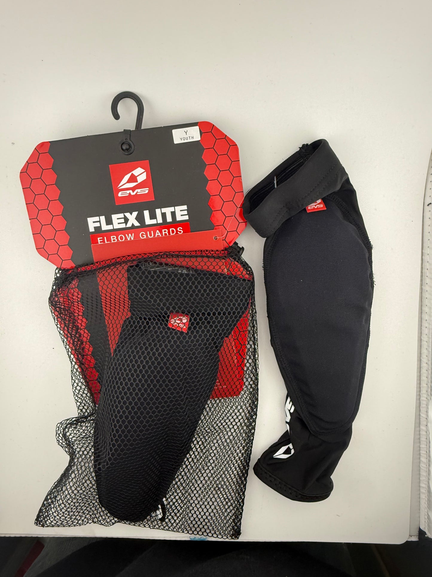 EVS Flex Lite Elbow Guard - Youth (Final Sale -  No Returns)